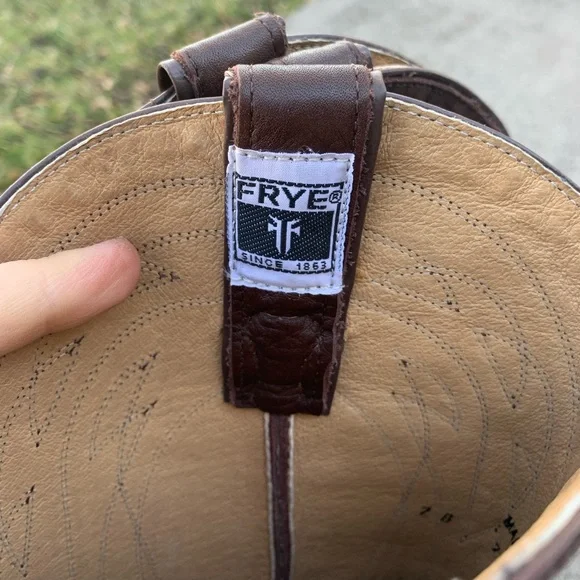 Women’s Frye Boots - Picture 4 of 6